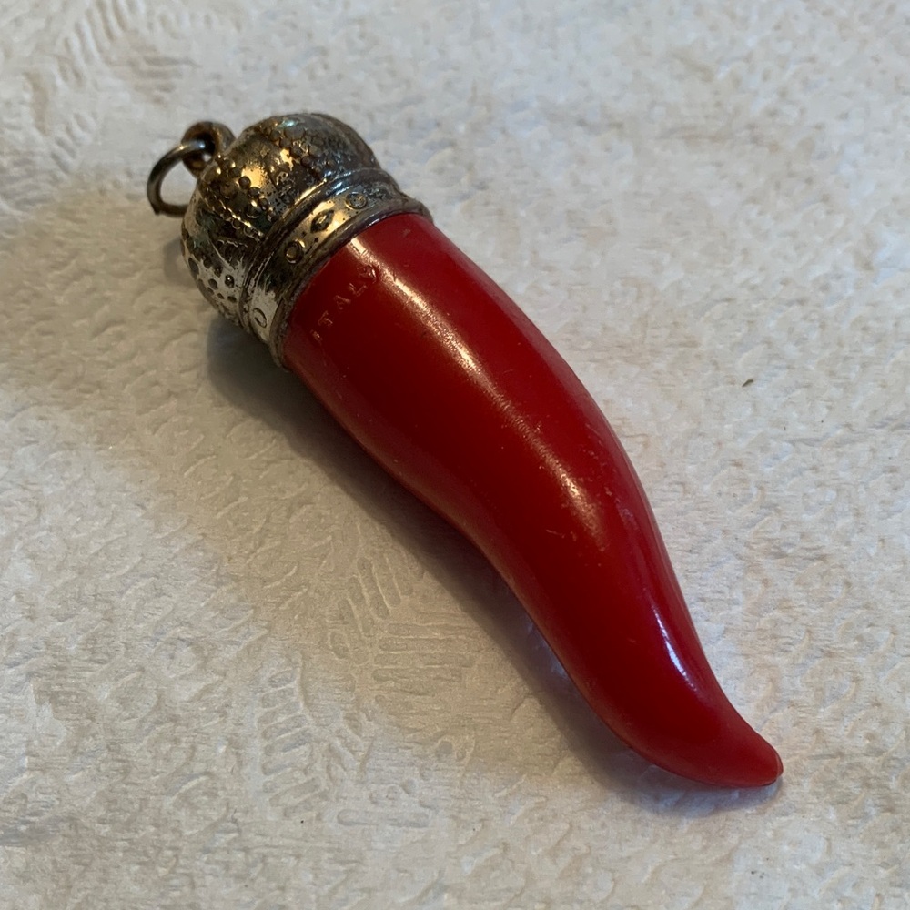 Red Horn Pendant Charm Necklace - Vintage Style